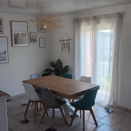 Apartment T4 89m2, Cap D'agde, Secteur Falaise, Vue Mer, 8 Pers, Wifi, 100 M *