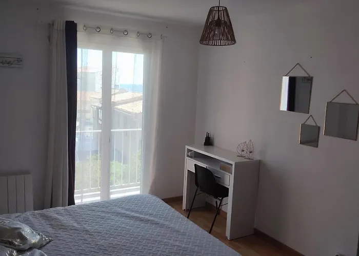 T4 89m2, Cap D'agde, Secteur Falaise, Vue Mer, Clim, 8 Pers, Wifi, 100 M Apartment Agde