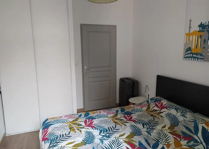 T4 89m2, Cap D'agde, Secteur Falaise, Vue Mer, Clim, 8 Pers, Wifi, 100 M Apartment